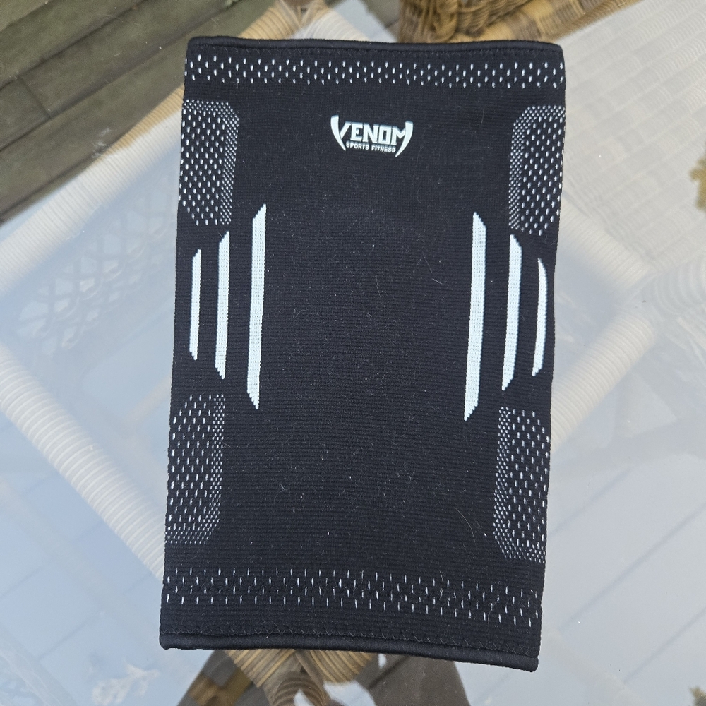 Venom- Brand New- Compression Knee Brace- Size Small